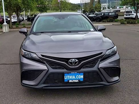 Used 2023 Toyota Camry SE w/ Cold Weather Package image 3