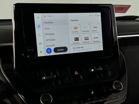 Used 2024 Toyota Corolla Cross XLE image 18