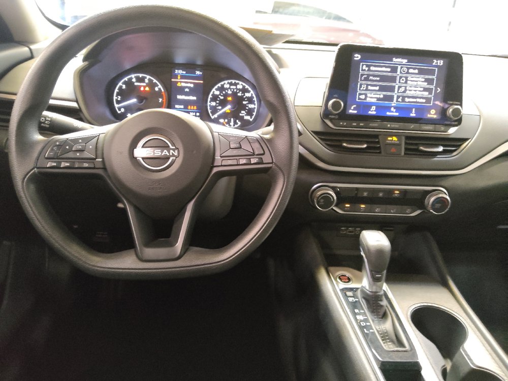 Used 2025 Nissan Altima 2.5 S FWD image 22