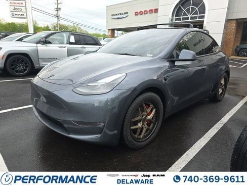 Used 2023 Tesla Model Y Performance AWD/4WD image 1