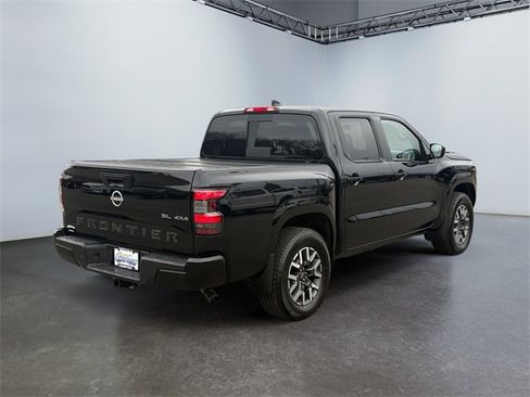 Used 2024 Nissan Frontier SL w/ Technology Package image 5
