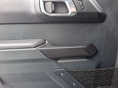 Used 2025 Ford Bronco Outer Banks image 13