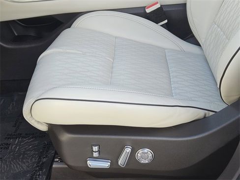 Used 2024 Lincoln Nautilus Black Label w/ Jet Appearance Package (87T) image 24