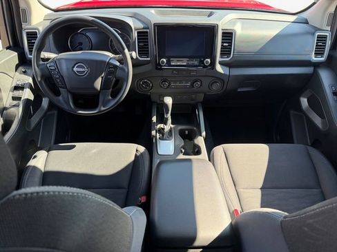 Used 2023 Nissan Frontier SV AWD/4WD image 10