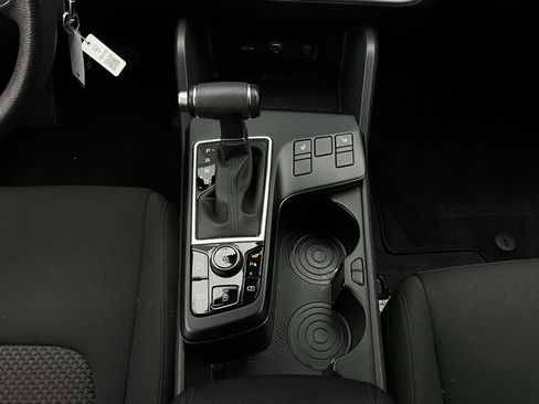 Used 2025 Kia Sportage LX image 14