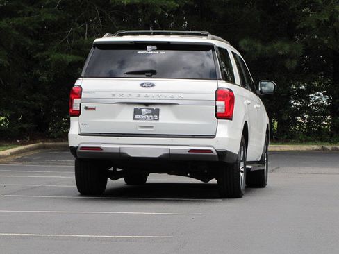 Used 2022 Ford Expedition XLT RWD image 10