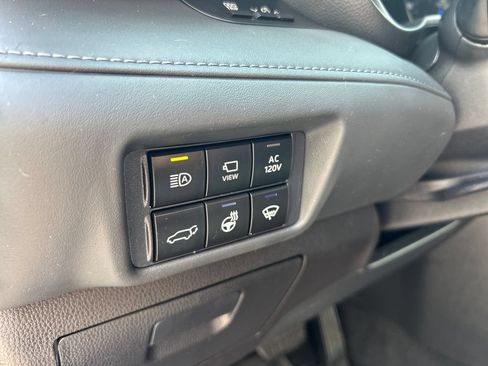 Used 2021 Toyota Highlander Limited AWD/4WD image 28