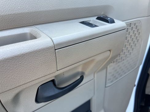 Used 2009 Ford E-350 and Econoline 350 XL image 30