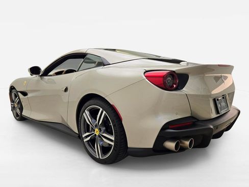 Used 2023 Ferrari Portofino M RWD image 45