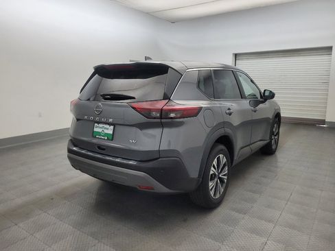 Used 2023 Nissan Rogue SV FWD image 9