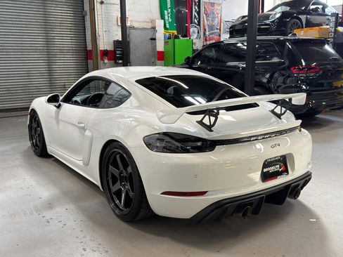 Used 2021 Porsche 718 Cayman GT4 image 9