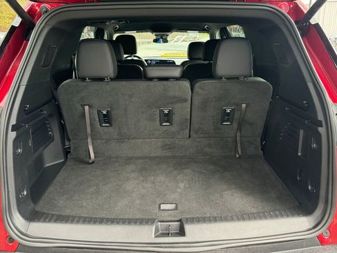 Used 2024 Chevrolet Traverse LT w/ Enhanced Driving Package image 19
