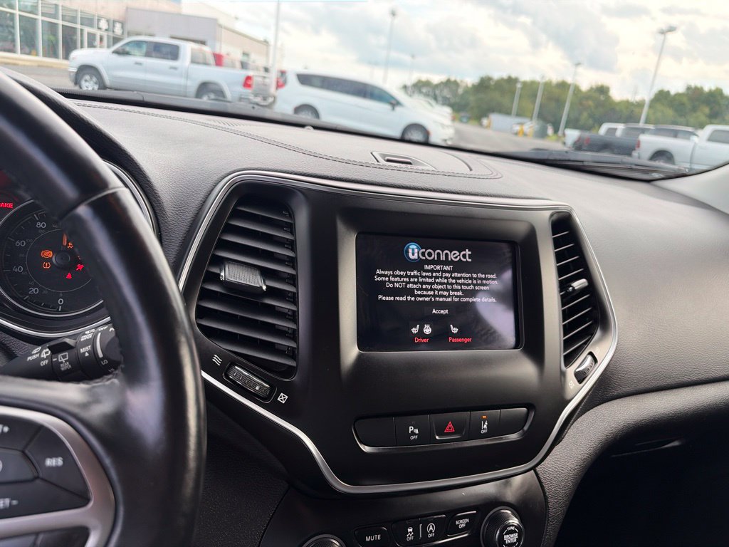Certified 2021 Jeep Cherokee Latitude Lux FWD image 31