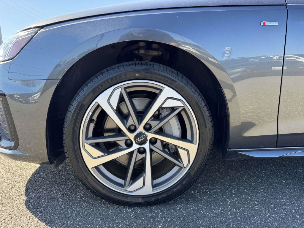 Used 2021 Audi A4 2.0T Premium Plus w/ Premium Plus Package AWD/4WD image 9