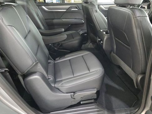 New 2026 GMC Acadia Elevation w/ Elevation Premium Package AWD/4WD image 9