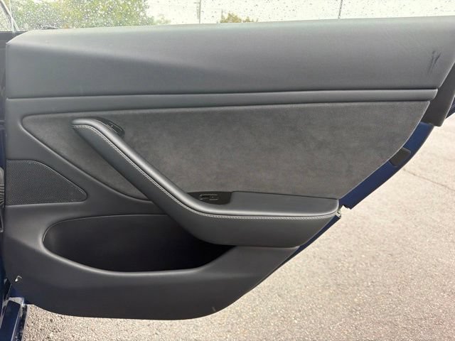 Used 2018 Tesla Model 3 Long Range RWD image 13