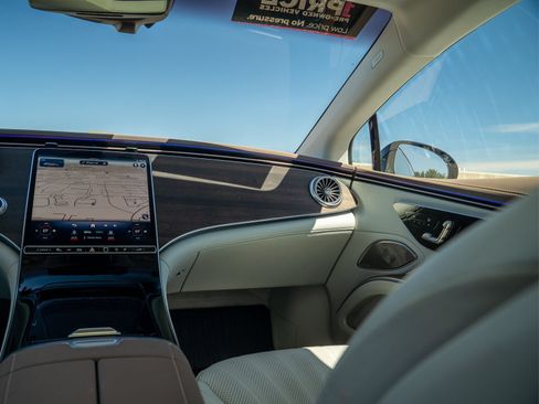 Certified 2023 Mercedes-Benz EQS 450+ 4MATIC Sedan image 19