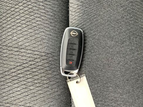 Used 2024 Nissan Rogue SV AWD/4WD image 36