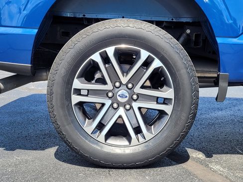 Certified 2022 Ford F150 XL w/ STX Appearance Package AWD/4WD image 11