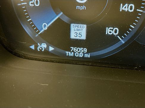 Used 2020 Volvo XC90 T5 Momentum image 19