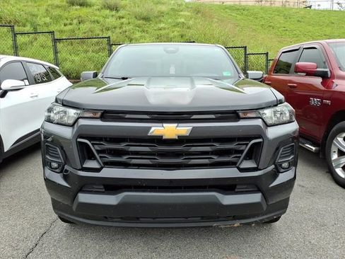 Used 2024 Chevrolet Colorado LT w/ LT Convenience Package AWD/4WD image 11