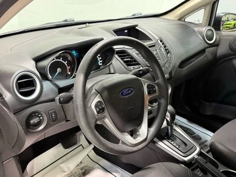 Used 2018 Ford Fiesta SE image 12