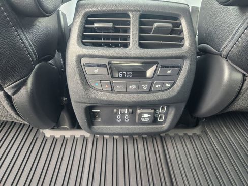 Used 2022 Honda Pilot Touring image 31