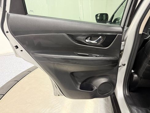 Used 2020 Nissan Rogue SL AWD/4WD image 37
