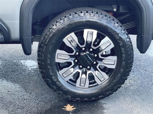 New 2026 GMC Sierra 3500 Denali w/ Technology Package image 34