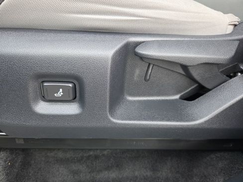 Used 2024 Toyota Tacoma TRD Off-Road image 23