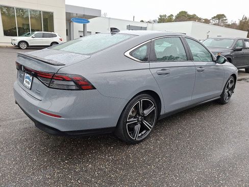 Used 2023 Honda Accord Sport image 6