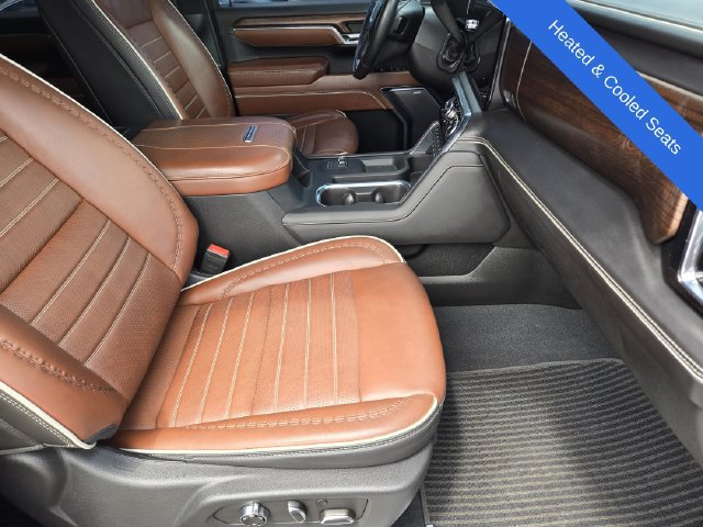 Used 2024 GMC Sierra 2500 Denali Ultimate AWD/4WD image 13