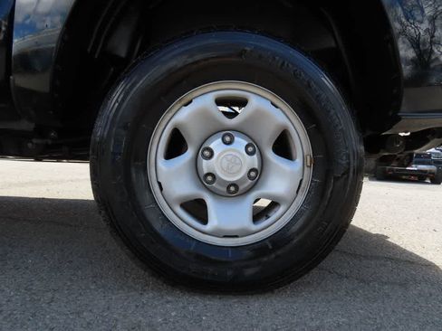 Used 2023 Toyota Tacoma SR AWD/4WD image 9