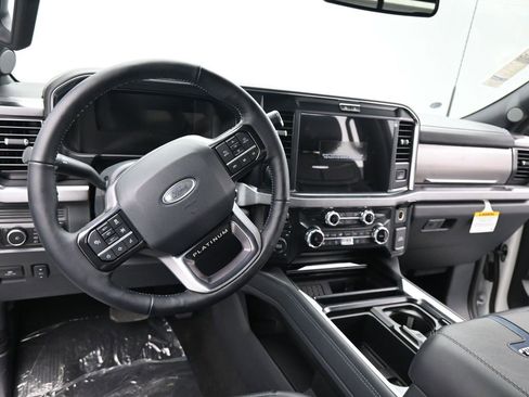 New 2026 Ford F250 Platinum w/ FX4 Off-Road Package image 11