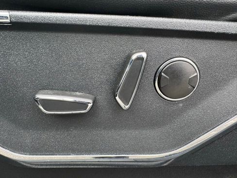 Used 2022 Ford F150 Lariat w/ Equipment Group 502A High image 23