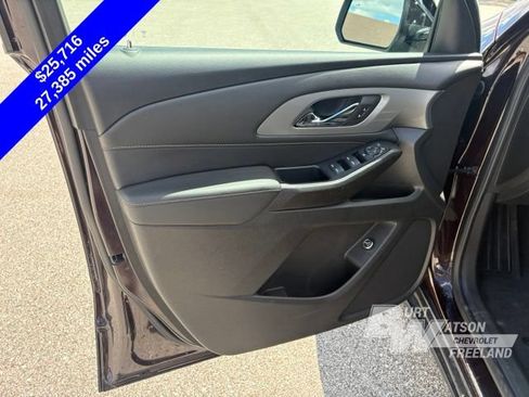 Used 2021 Chevrolet Traverse LT FWD image 10