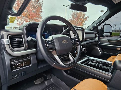 Used 2024 Ford F450 Platinum w/ FX4 Off-Road Package image 11