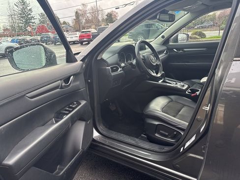 Used 2017 MAZDA CX-5 Touring w/ Preferred Equipment Package image 7