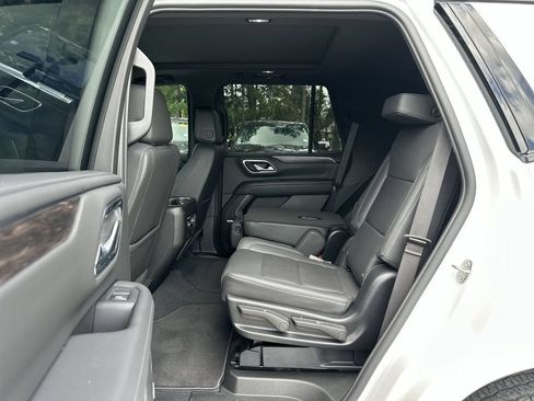 Certified 2024 Chevrolet Tahoe Z71 w/ Luxury Package AWD/4WD image 25