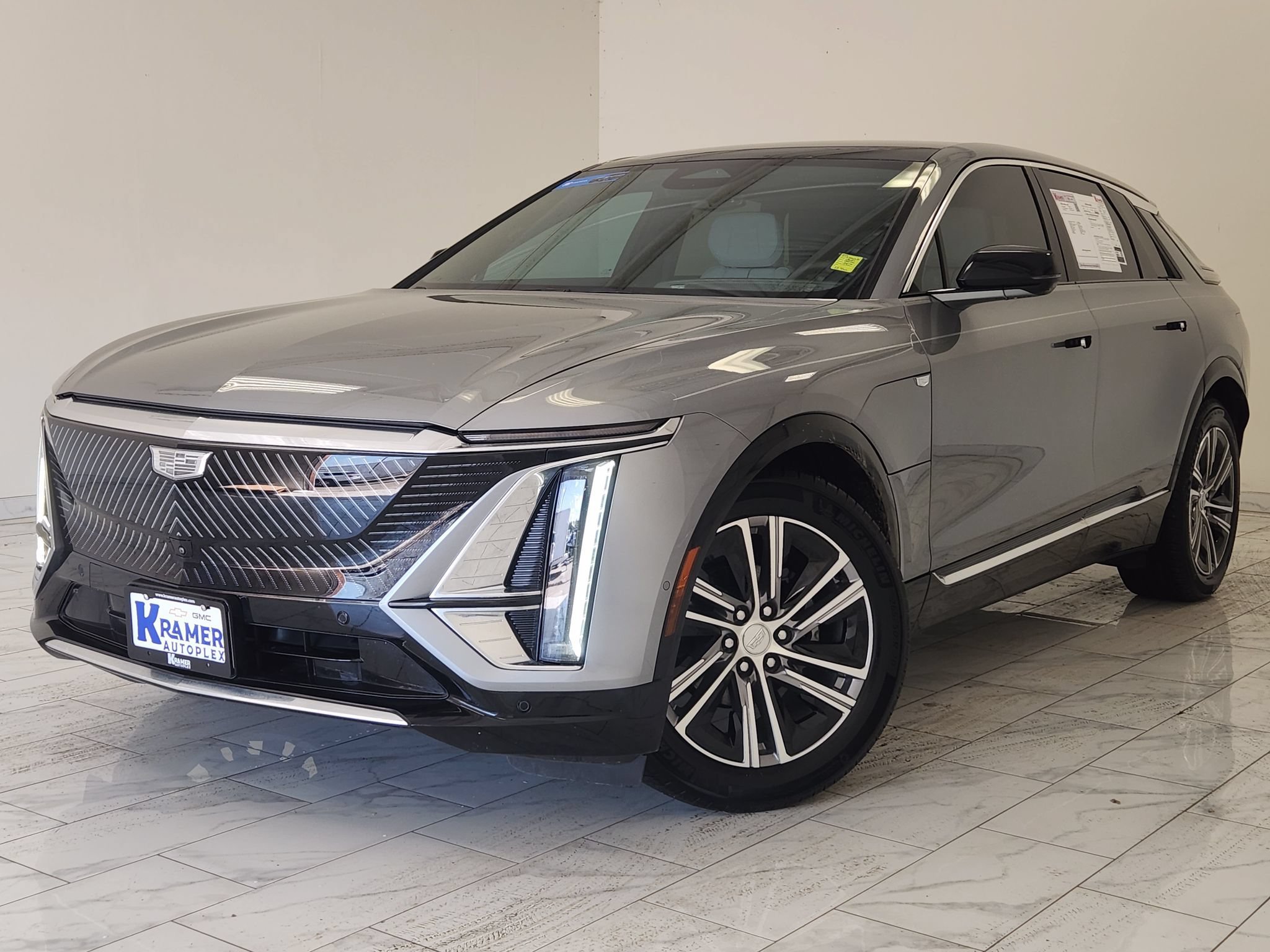 Used 2024 Cadillac Lyriq Luxury w/ LPO, Floor Liner Package RWD image 1