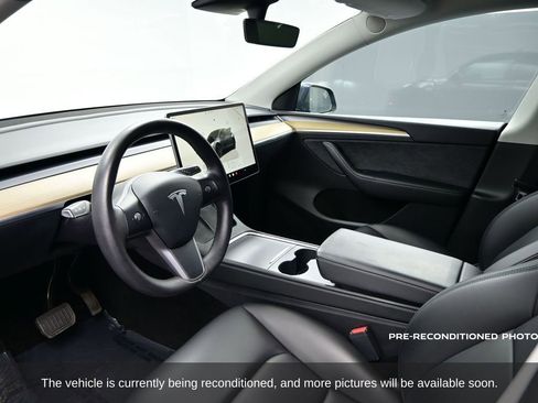 Used 2023 Tesla Model Y Long Range image 7