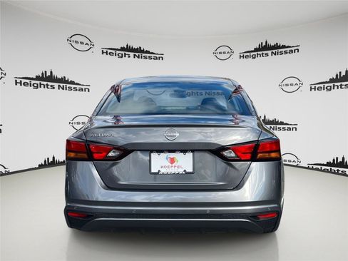 Certified 2024 Nissan Altima 2.5 S FWD image 3