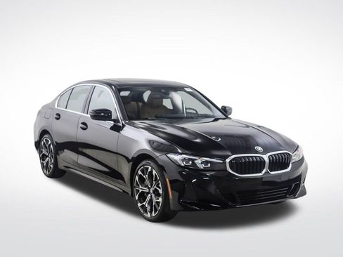 Used 2025 BMW 330i xDrive Sedan w/ Premium Package AWD/4WD image 7