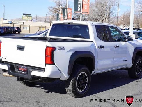 Used 2024 Toyota Tacoma TRD Off-Road image 21