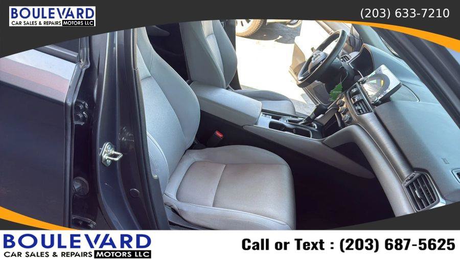 Used 2018 Honda Accord LX image 37