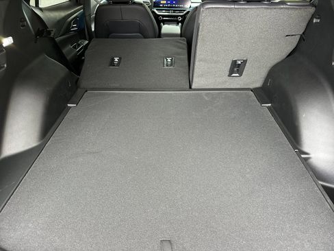 New 2026 Chevrolet Equinox EV LT image 17