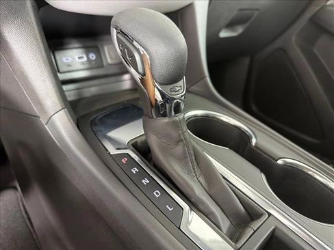 Used 2024 Chevrolet Equinox LS FWD image 30