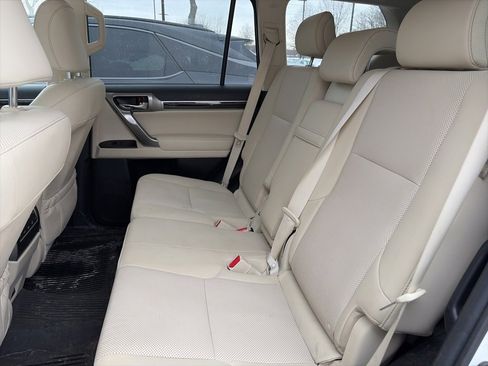 Used 2023 Lexus GX 460 Premium image 5