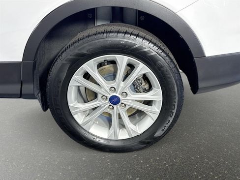 Used 2018 Ford Escape SE image 32