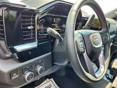 New 2025 GMC Sierra 1500 SLE w/ Preferred Package image 13